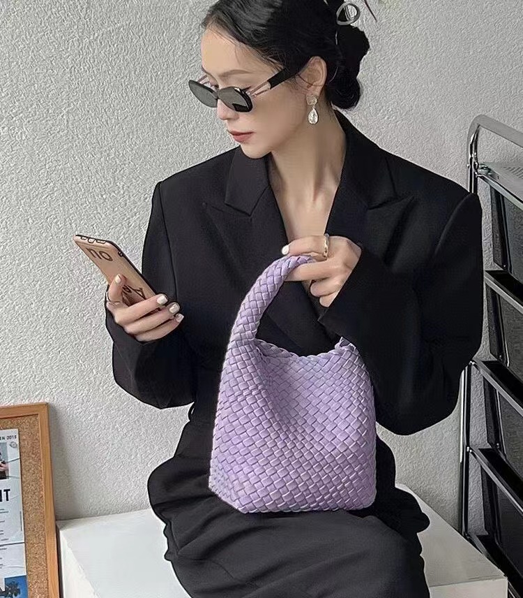Designer luxury bag Woven tote - Luxury Bags Price avaliação e preço