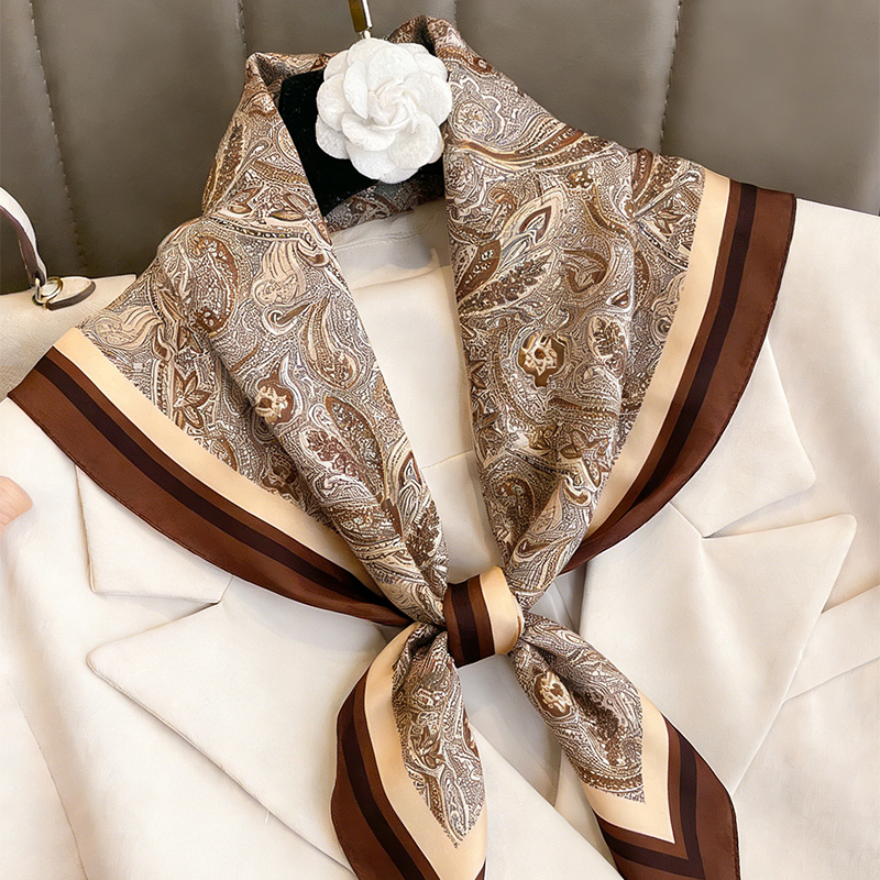 Luxury Women Silk Square Scarf - Luxury Bags Women avaliação e preço